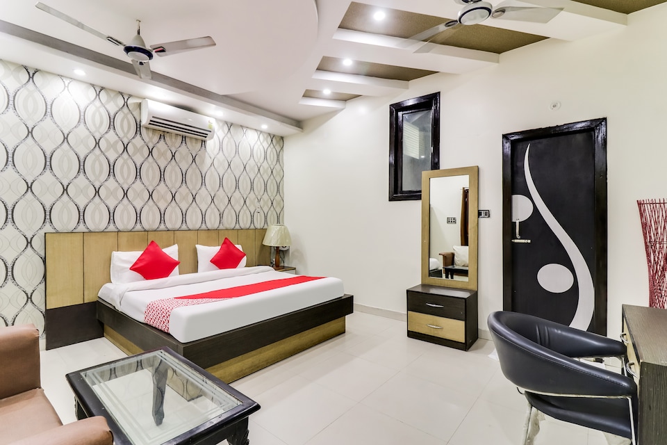 OYO 48552 Hotel Chandrayan , Nazibabad, Nazibabad