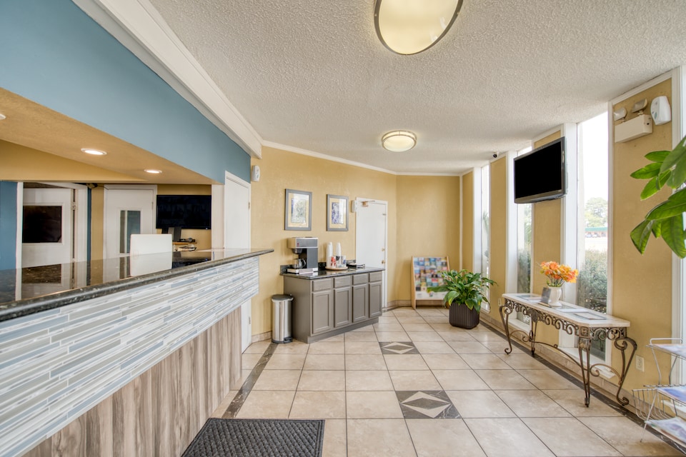 OYO Hotel Alexandria LA- Hwy 165, C71302, Alexandria LA