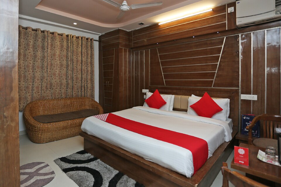 OYO 18870 Hotel Lajja Palace, Har Ki Pauri Haridwar, Haridwar