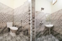 OYO 48602 Hotel Station View