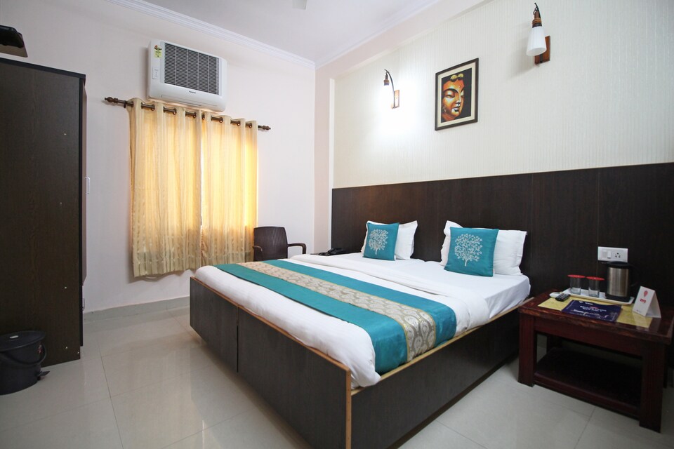 OYO Hotel Nirvana Palace, Ram Jhoola Rishikesh, Rishikesh