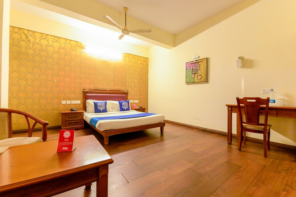 OYO 4802 Cochin City residency, MG Road Kochi, Kochi