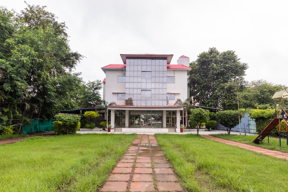 SPOT ON 48618 Vasundhara Gardens, Hoshangabad Road, Bhopal