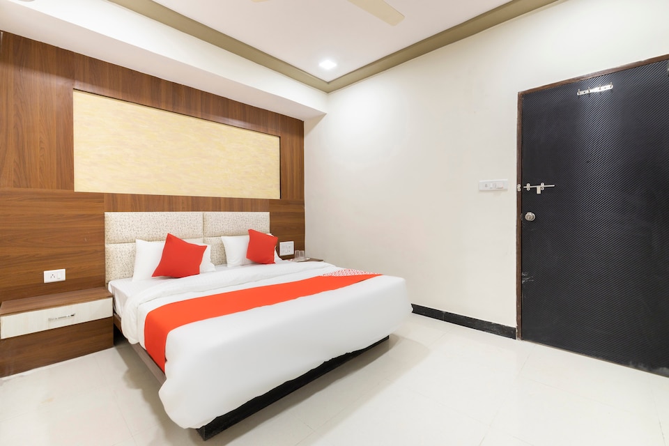 Flagship 48619 Hotel Anushri Villa, Ashram Road Ahmedabad, Ahmedabad