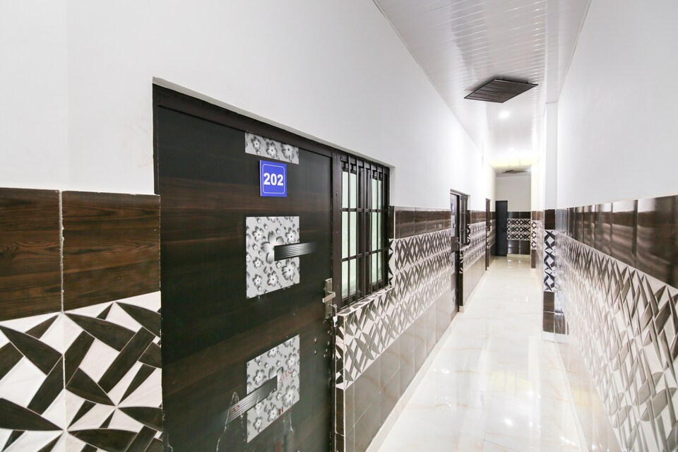 SPOT ON Hotel Lucky, Meerut, Meerut