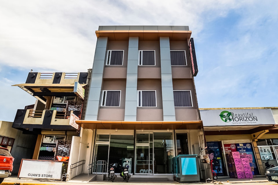 OYO 256 Sakura Suites, Tagum City, Tagum