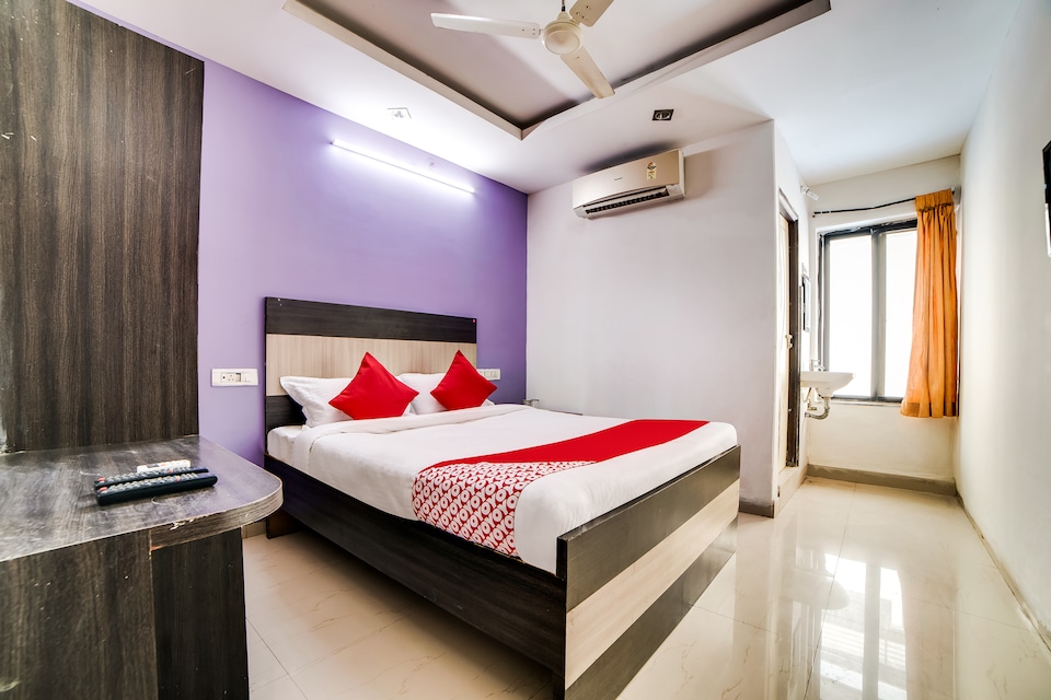 OYO 48651 K S R Residency, Bellary Chowrasta Kurnool, Kurnool