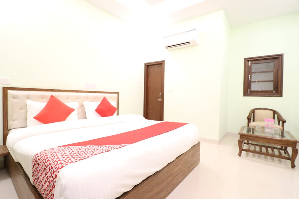 OYO 48657 Hotel Pearl 42, Sector 35 Chandigarh, Chandigarh