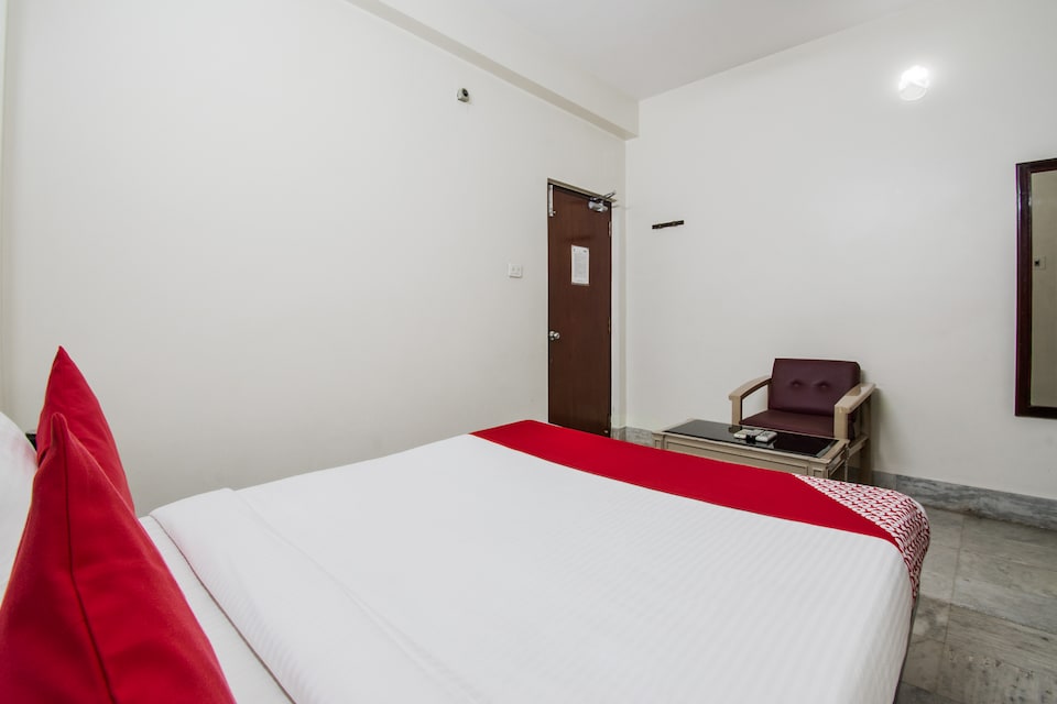 OYO 48707 Hotel Bhavani Residency, Nellore Bus Station, Nellore