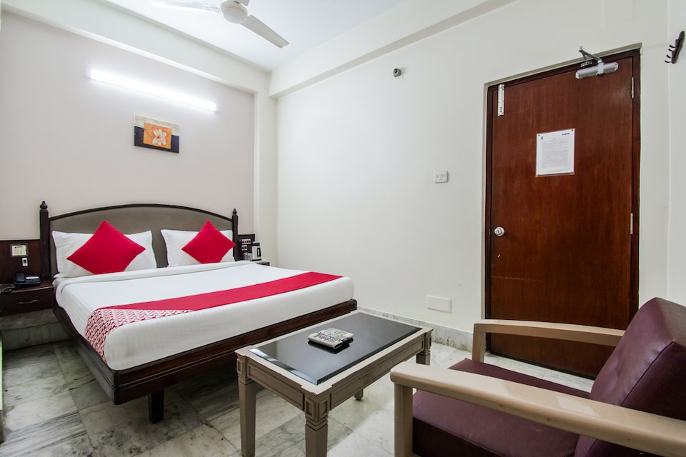 OYO 48707 Hotel Bhavani Residency, Nellore Bus Station, Nellore