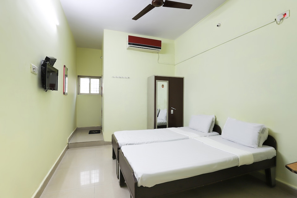 SPOT ON 48717 Shree Ashopalav Hotel, Gandhidham, Gandhidham