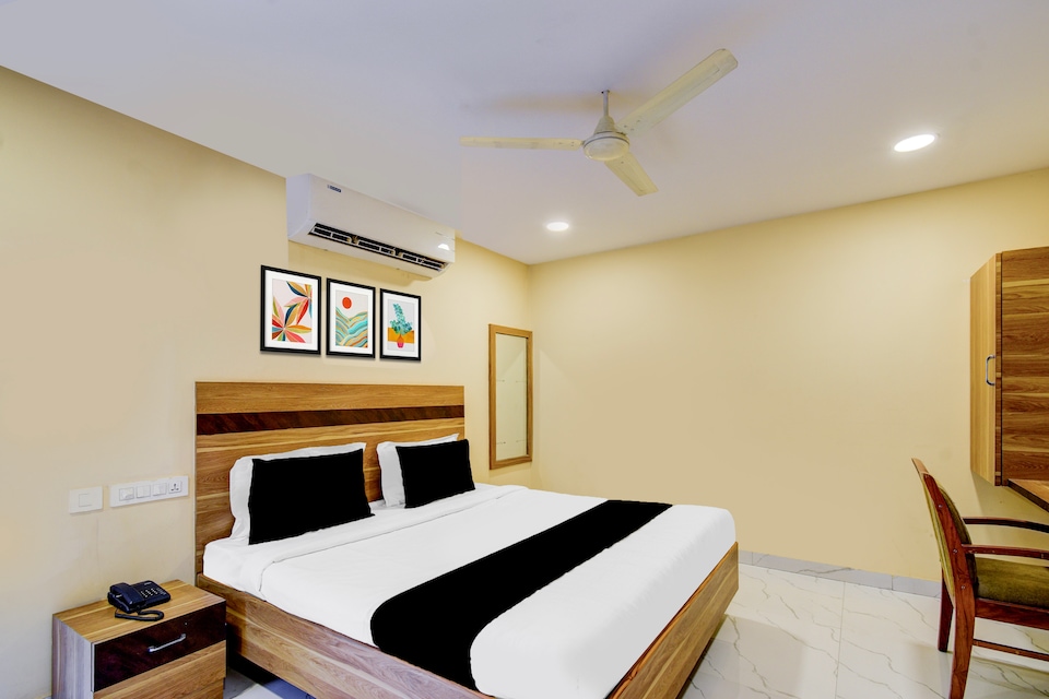 OYO Shanthaa Residency Lodge Near Miraj Cinemas - Shalini Shivani, LB Nagar-Uppal, हैदराबाद