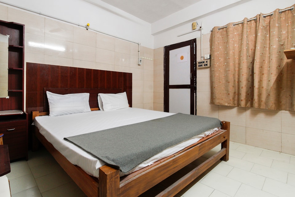 SPOT ON 48734 Hotel Ajay Residency, Rajapalayam, Virudhunagar