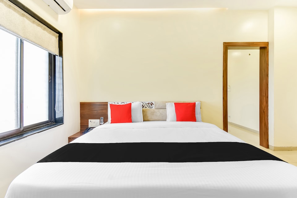 Capital O 48743 Hotel Galaxy, Nanded, Nanded