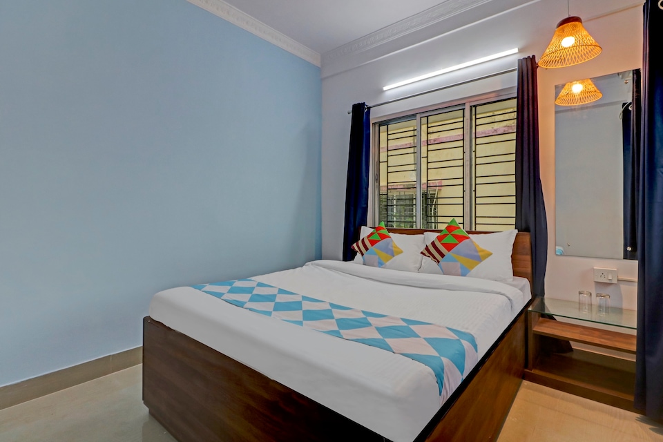 OYO Home 48745 Enticing Stay Madurdaha, Ruby Hospital Kolkata, Kolkata