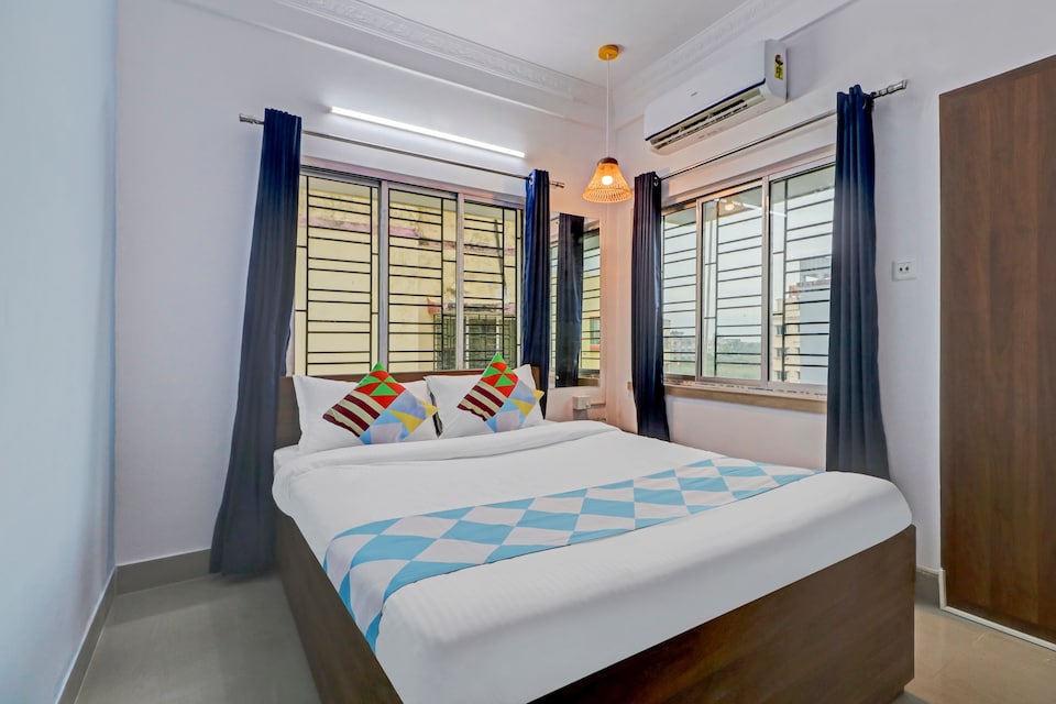 OYO Home 48745 Enticing Stay Madurdaha, Ruby Hospital Kolkata, Kolkata