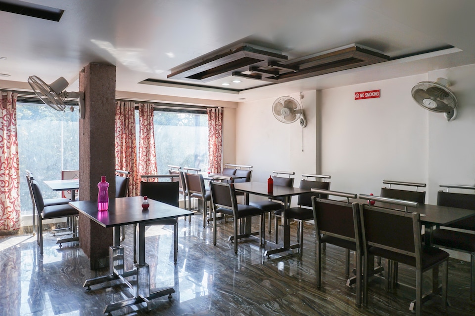 OYO Sayajiraje Palace, Malshiras, Solapur