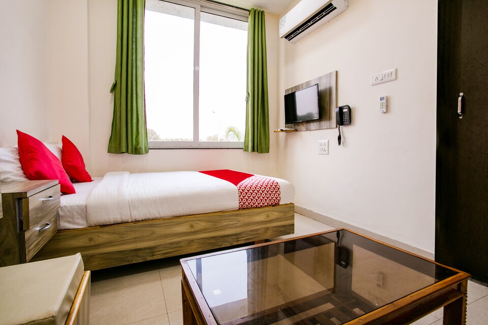OYO 48760 Hotel Suites, Mumbai International Airport, Mumbai