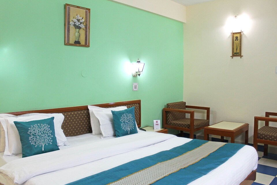 Live on DHN018, Rajpur Road Dehradun, Dehradun