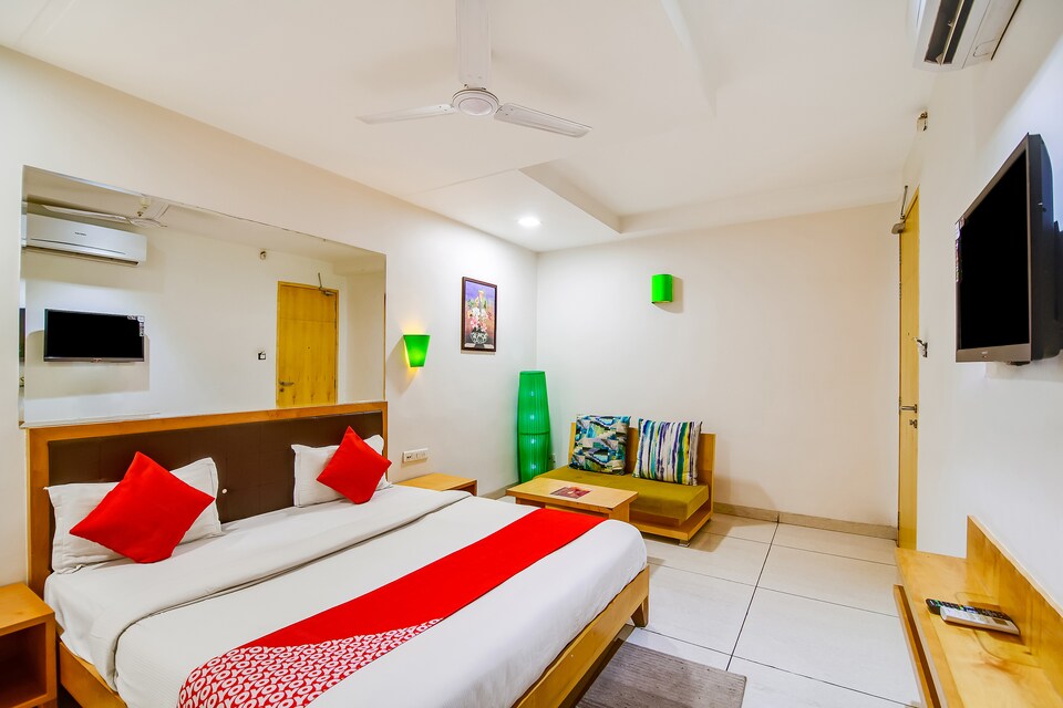 OYO 48809 Hotel Utsav Inn, Dhar City, Dhar