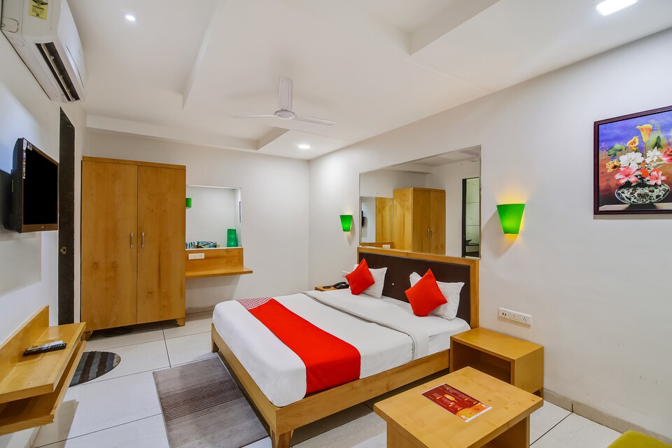 OYO 48809 Hotel Utsav Inn, Dhar City, Dhar