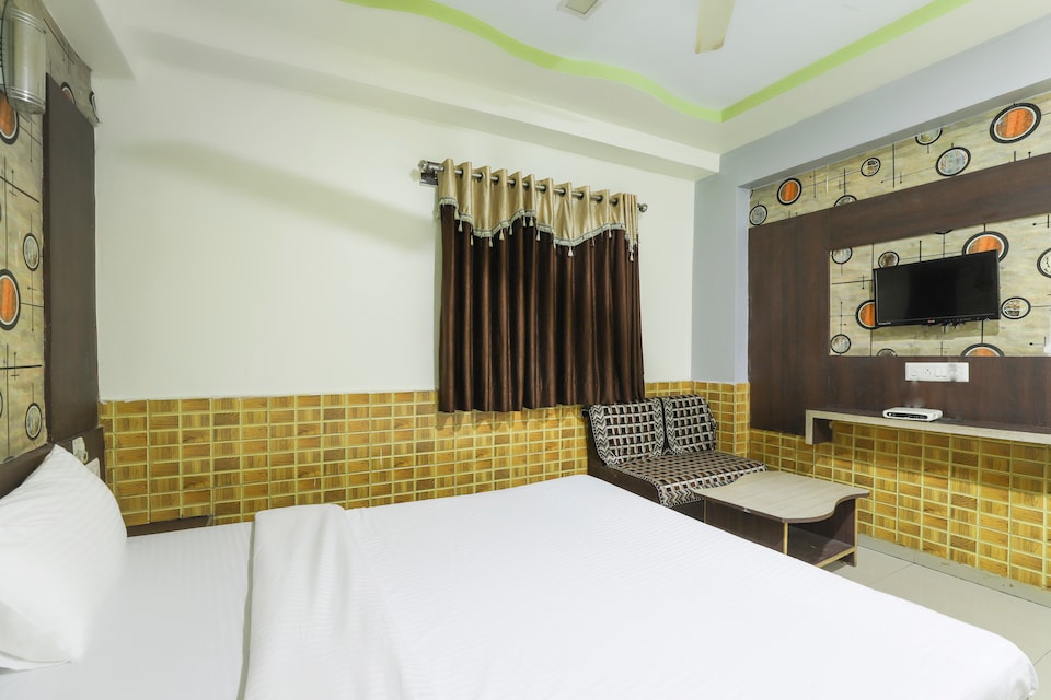SPOT ON 48816 Hotel Sunshine , Ashram Road Ahmedabad, Ahmedabad