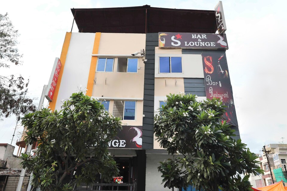 live on IND194, Vijay Nagar Indore, Indore