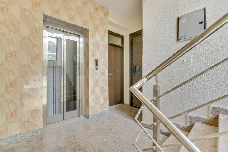 Live on DEL5845, Saket Delhi, Delhi