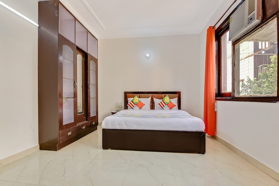 Live on DEL5845, Saket Delhi, Delhi