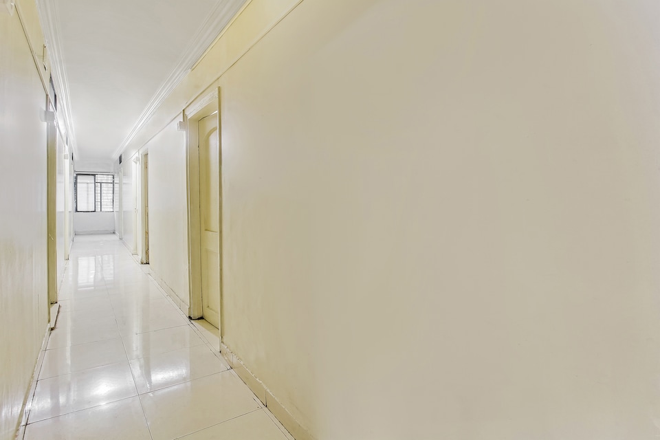 SPOT ON 48836 Haveli Lodge , Swargate Pune, Pune