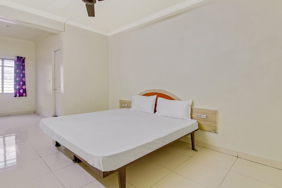 SPOT ON 48836 Haveli Lodge , Swargate Pune, Pune