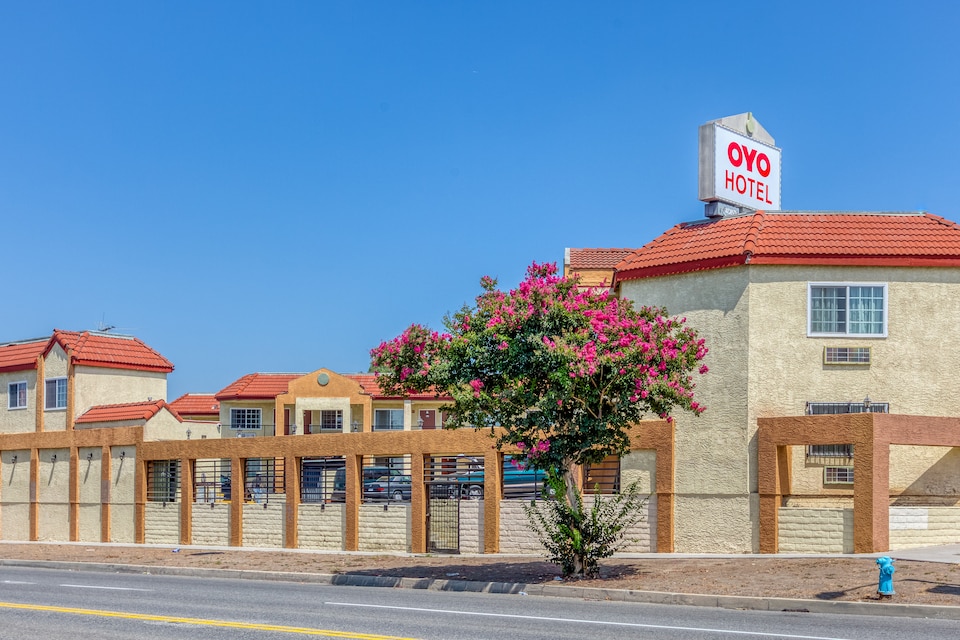 OYO Hotel Whittier, CA I-605, C90601, Los Angeles CA