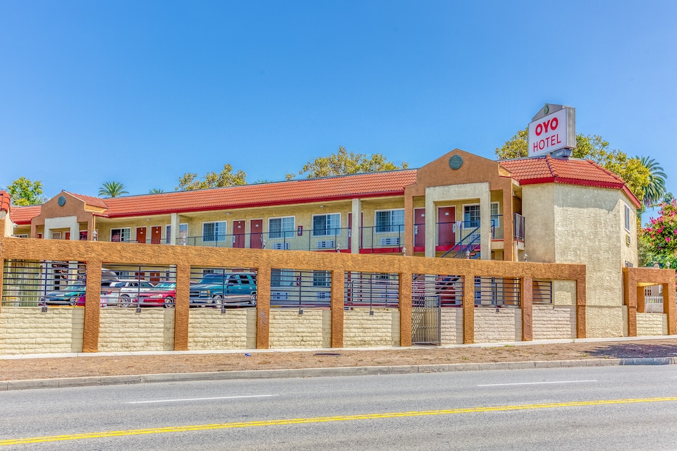 OYO Hotel Whittier, CA I-605, C90601, Los Angeles CA