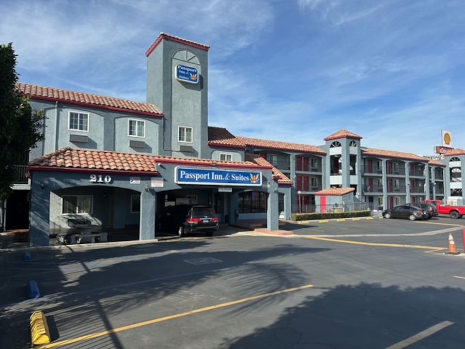 Heritage Inn And Suites, C92503, Corona CA