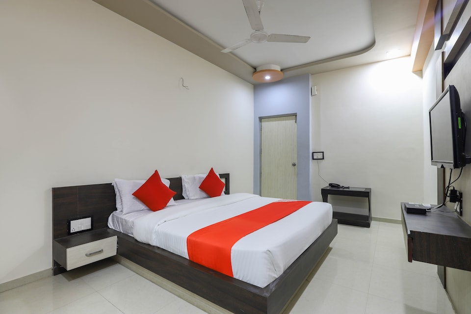 OYO 48863 Hotel Paradise, Himmatnagar, Himmatnagar