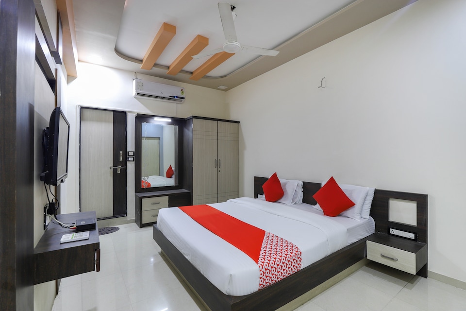 OYO 48863 Hotel Paradise, Himmatnagar, Himmatnagar