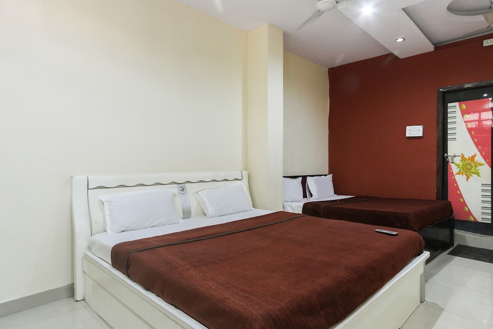 SPOT ON Ay Hotel Near Charminar, Charminar, Hyderabad