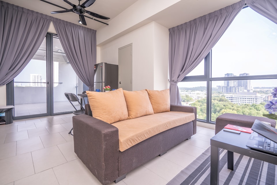 OYO Home 89338 Urbane  1br Tamarind Suites, Cyberjaya, Cyberjaya