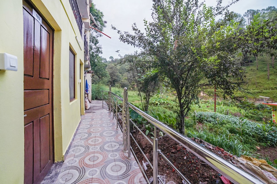 OYO 48883 S.j Hotel's, Almora, Almora
