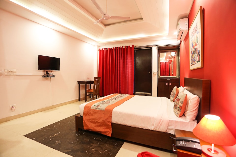 OYO Flagship 143 Sector 51 Noida, Noida City Metro, Noida