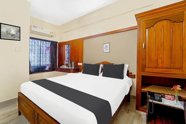 Super Hotel O Broadway Ernakulam