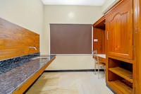 Super Hotel O Broadway Ernakulam