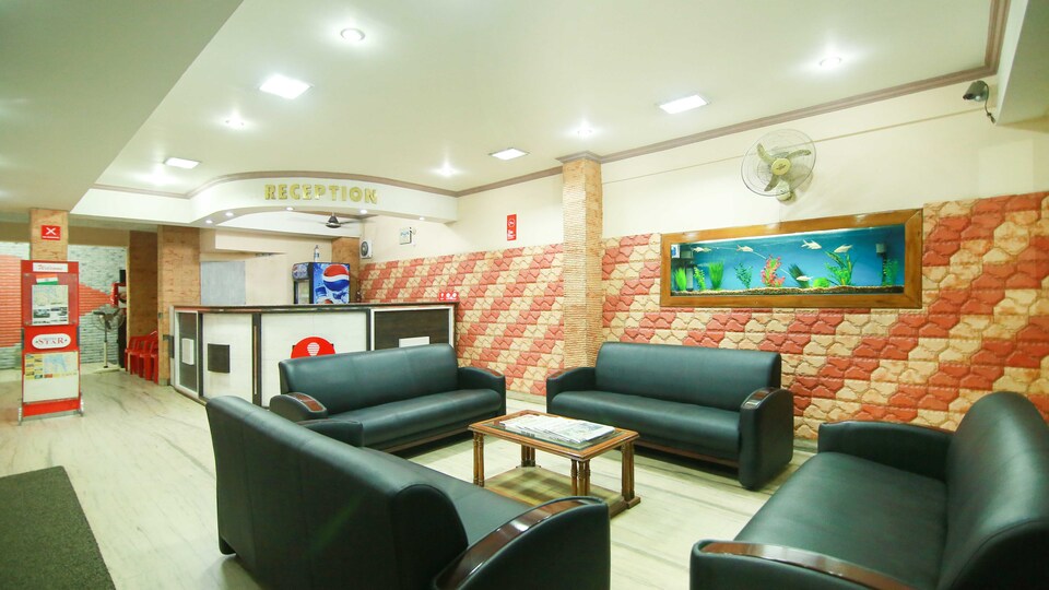 OYO 4824 Hotel Star, Kaloor Kochi, Kochi