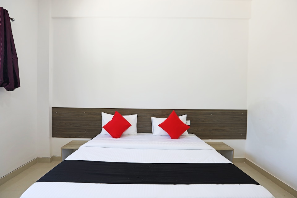 Capital O 48921 Royal Residency, Greater Noida, Noida