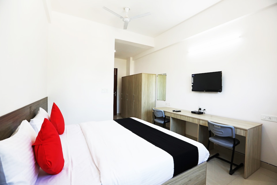 Capital O 48921 Royal Residency, Greater Noida, Noida