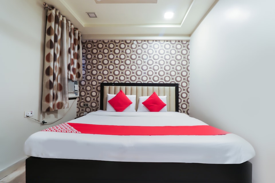 OYO 48927 Hotel Kabir, Charbagh Lucknow, Lucknow