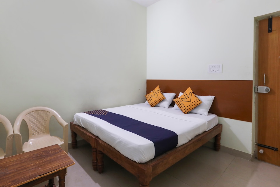 OYO 48928 Harsha Boarding And Lodging, Mysore Outer, Mysore