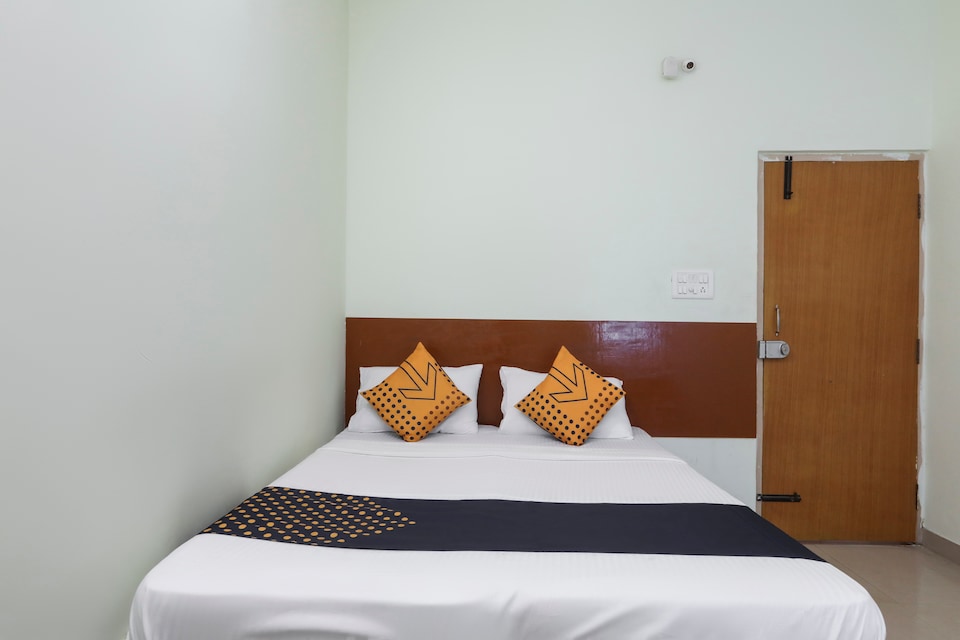 OYO 48928 Harsha Boarding And Lodging, Mysore Outer, Mysore