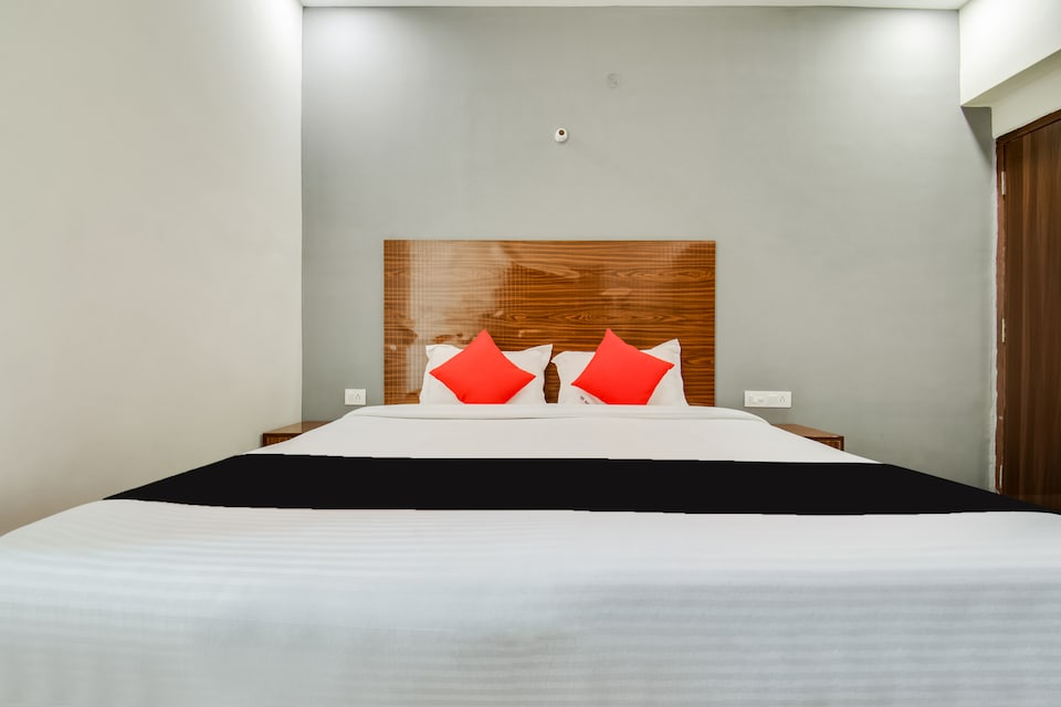 Capital O 48930 Hotel Ys, Motihari, Motihari