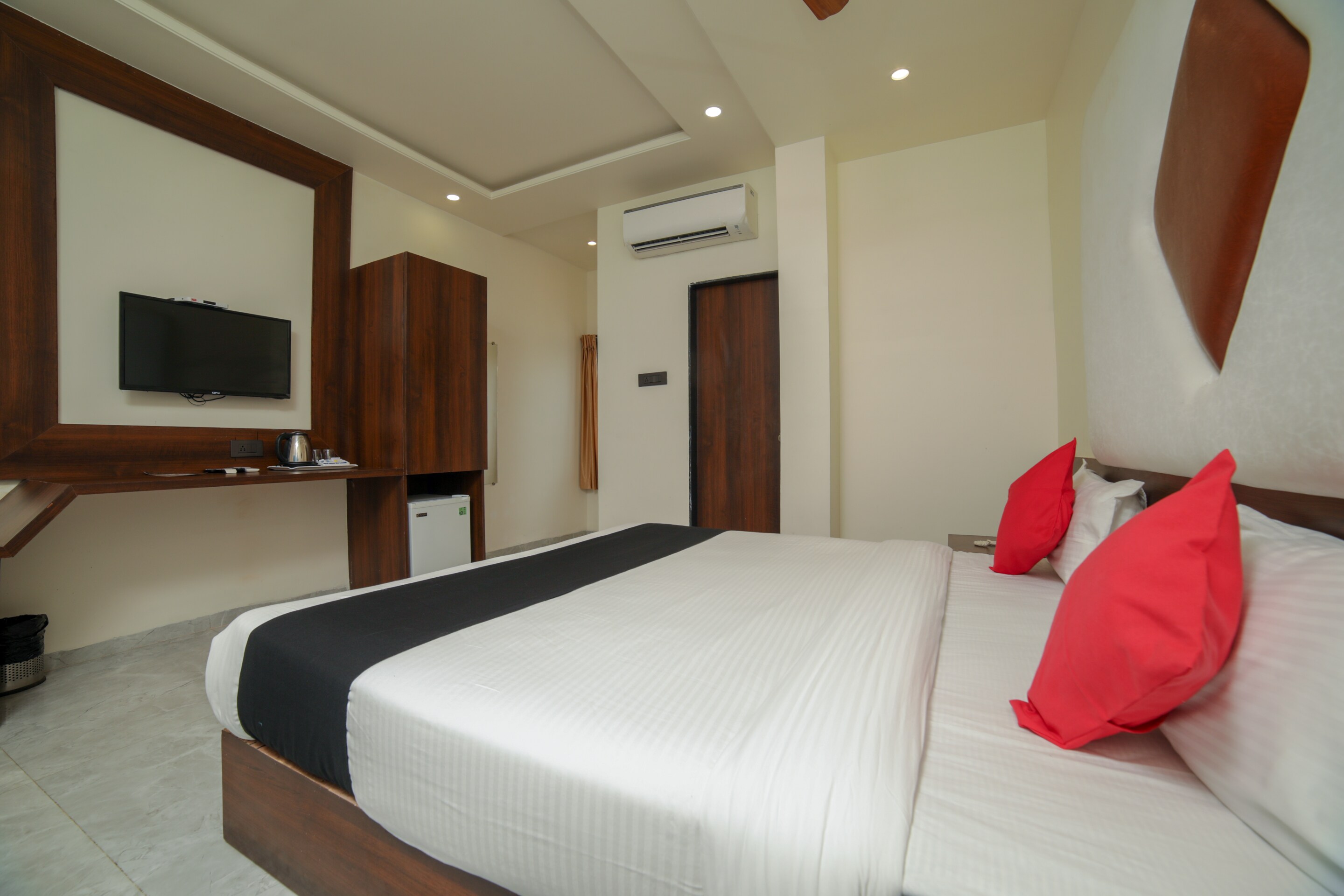 Capital O 48942 Hotel Ashoka Imperial 